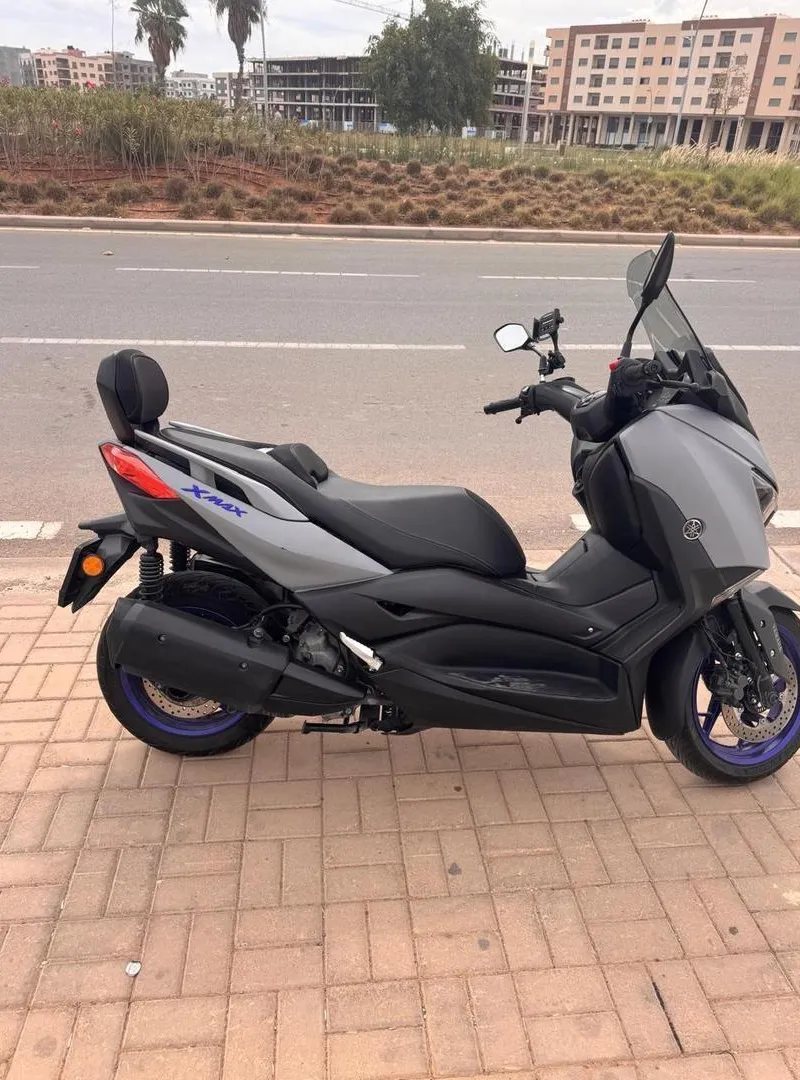 XMAX 300 à Vendre