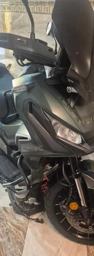 Honda x adv