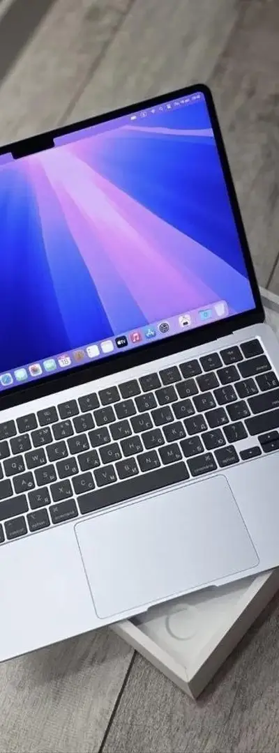 MacBook Air 13 M3, 24 Go RAM, 2 To SSD