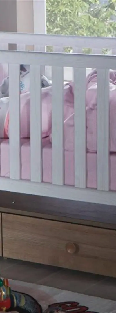 Lit bébé avec matelas médical