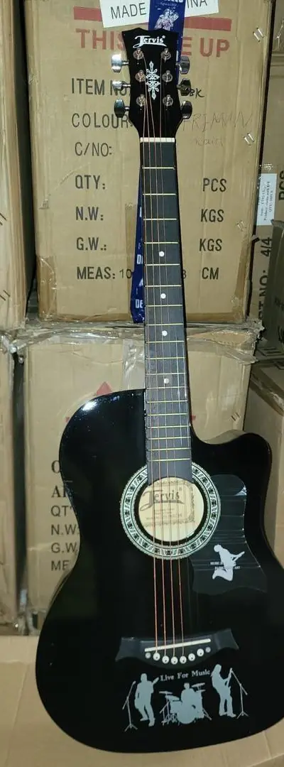 Guitare acoustique neuve