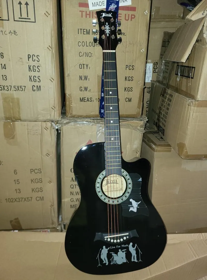 Guitare acoustique neuve