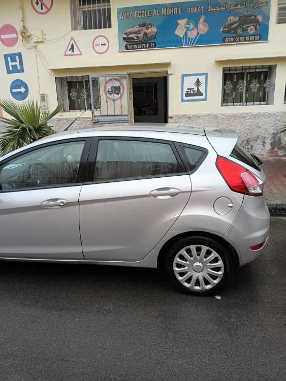 Ford fiesta a vendre premier man