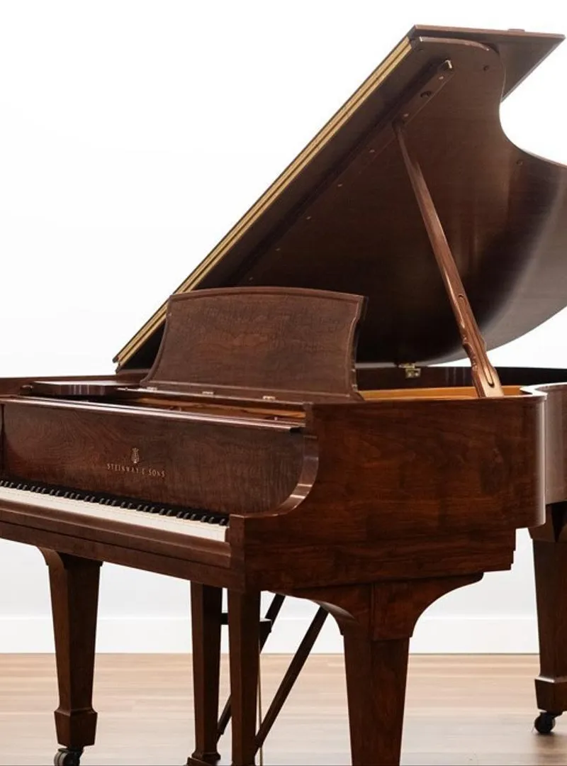 Piano Steinway & Sons