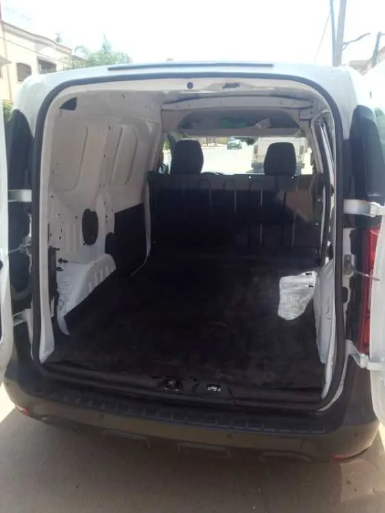 Renault express van
