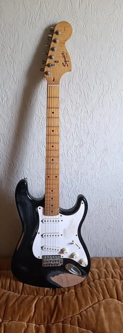 Guitare Stratocaster Squier by Fender Affinity