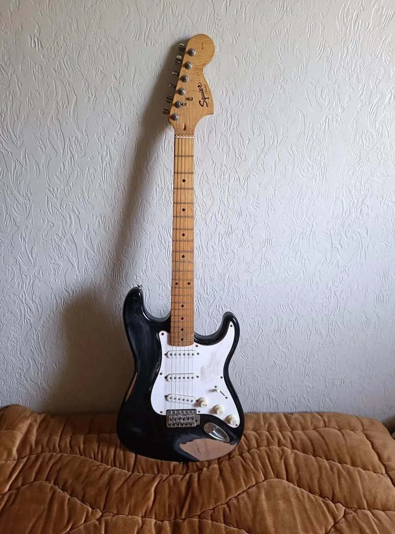 Guitare Stratocaster Squier by Fender Affinity