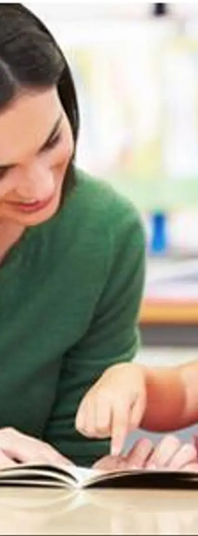 NOUNOU À L'ÉCOLE OU À DOMICILE