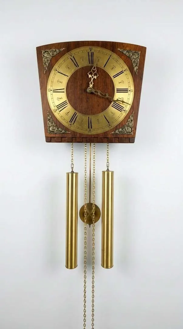 Montre mécanique de collection, élégante et très pure, fabriquée en Allemagne