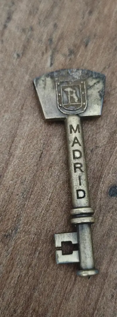 Clé cuivre Madrid antique