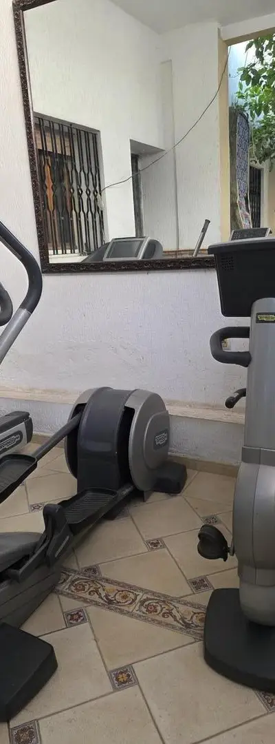 Équipements de sport haute gamme TECHNOGYM