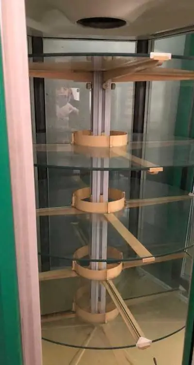 Vitrine tournante pour les tartes