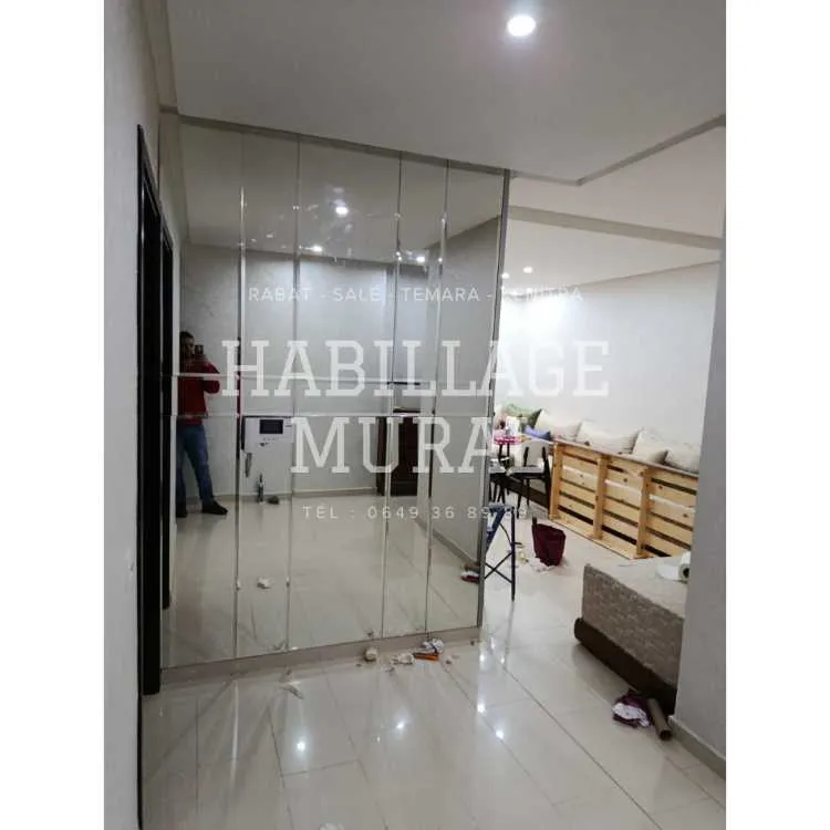 Habillage Mural en Verre Miroité Sur Mesure | Raba