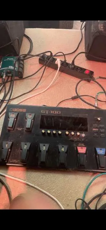 Multieffet boss gt100