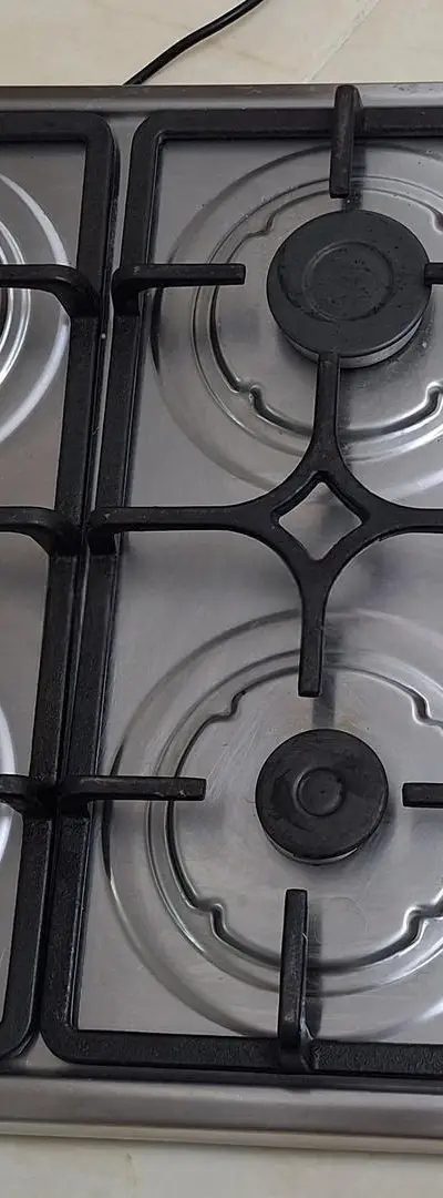 Cuisinière 4 feux posable