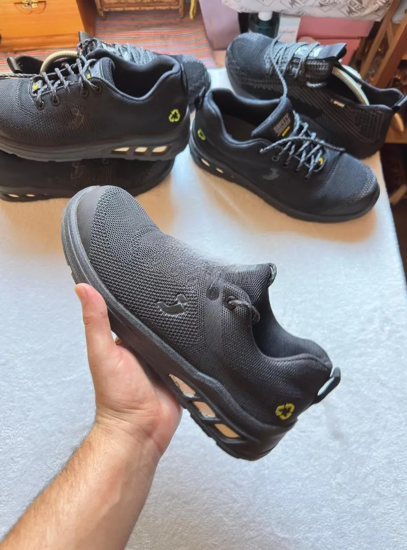 CHAUSSURES DE SECURITE HOMMES ET FEMMES 