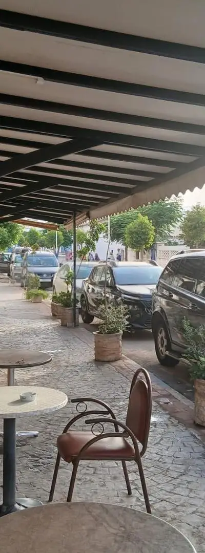 Opportunité d'investissement spéciale : Café à vendre