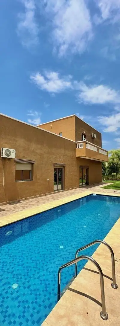 Villa titrée à vendre à Ghmate – 240 MDH