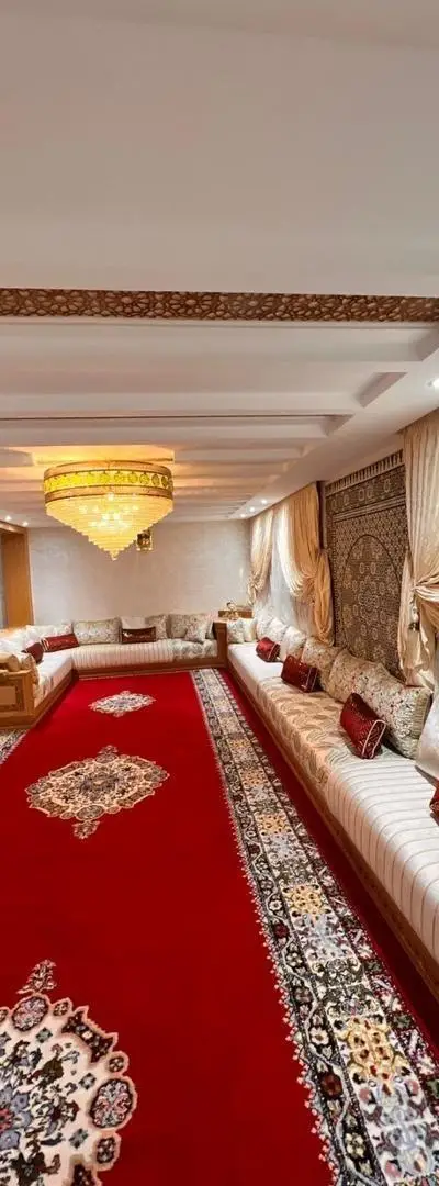 Villa bonne finition récemment construite