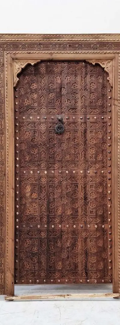Porte Marocaine Artisanale Sculptée à la Main