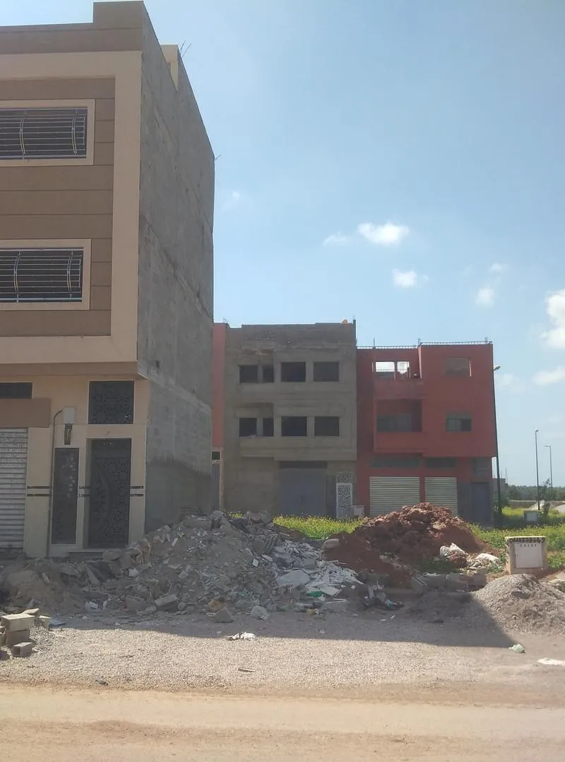 Terrain commercial de 80 m²