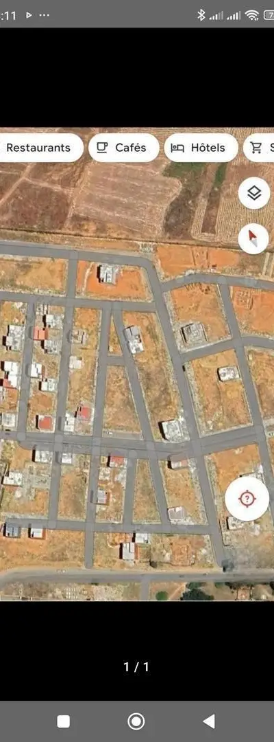 Terrain commercial dans un emplacement stratégique