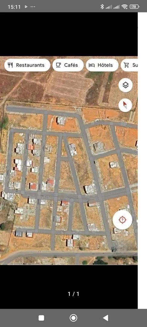 Terrain commercial dans un emplacement stratégique