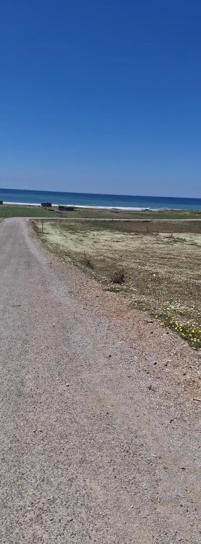 Terrain titré à vendre avec permis de construire à Arqs Briich