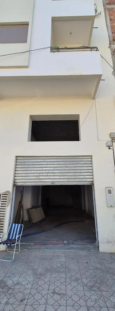 Garage 79m² mezzanine 40m² Quartier Alliance