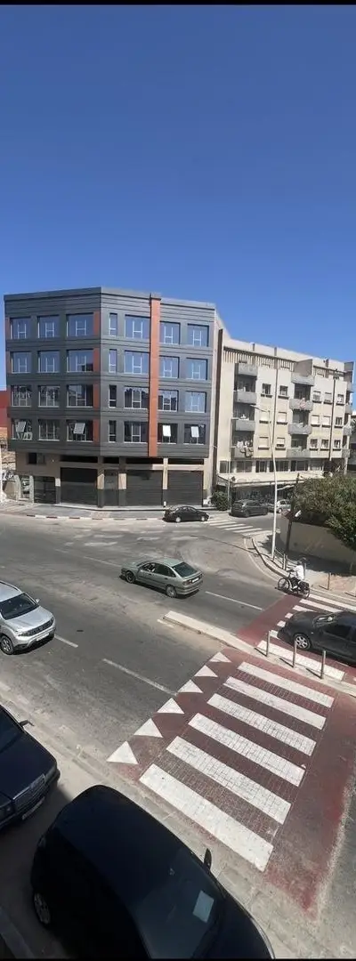 À Vendre ou à Louer / Deux locaux commerciaux sur Avenue Al Massira