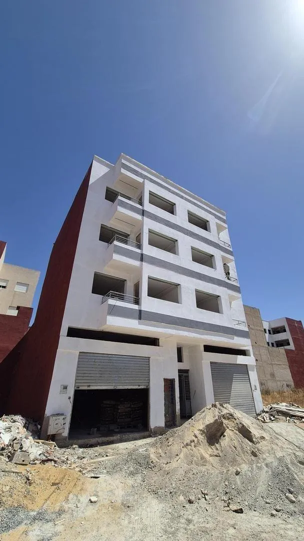Garages à vendre 85m² et 91m² Sidi Allal El Bahraoui