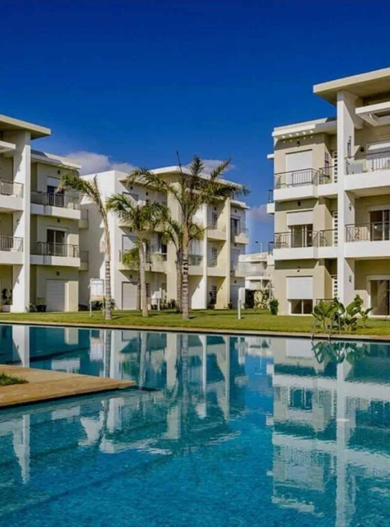 Agréable Appartement vue sur piscine