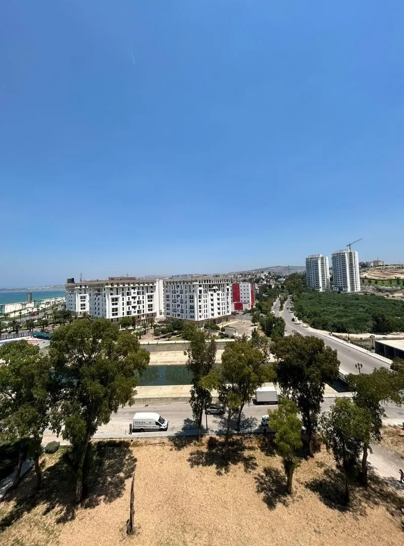Appartement avec vue magnifique sur la corniche de Tanger à louer