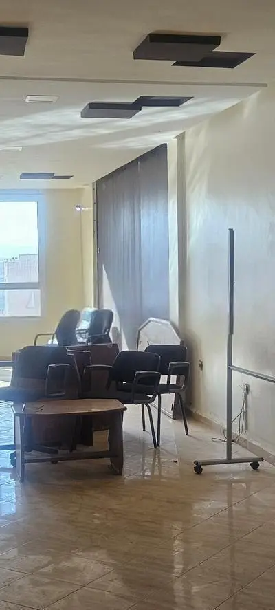 Bureau 100m avd à côté commissariat kdima oujda