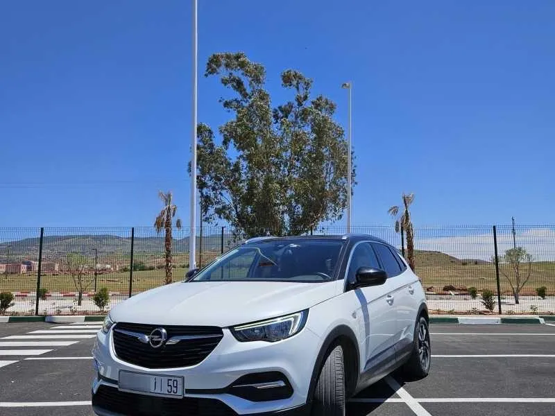 OPEL Grandland 2019 Diesel Occasion Khénifra Maroc