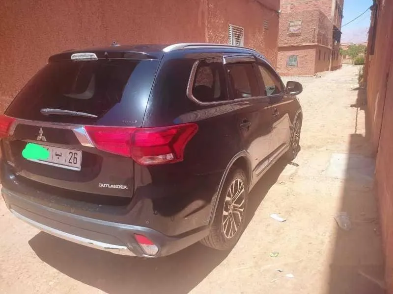 MITSUBISHI Outlander 2017 Diesel Occasion Ouarzazate Maroc
