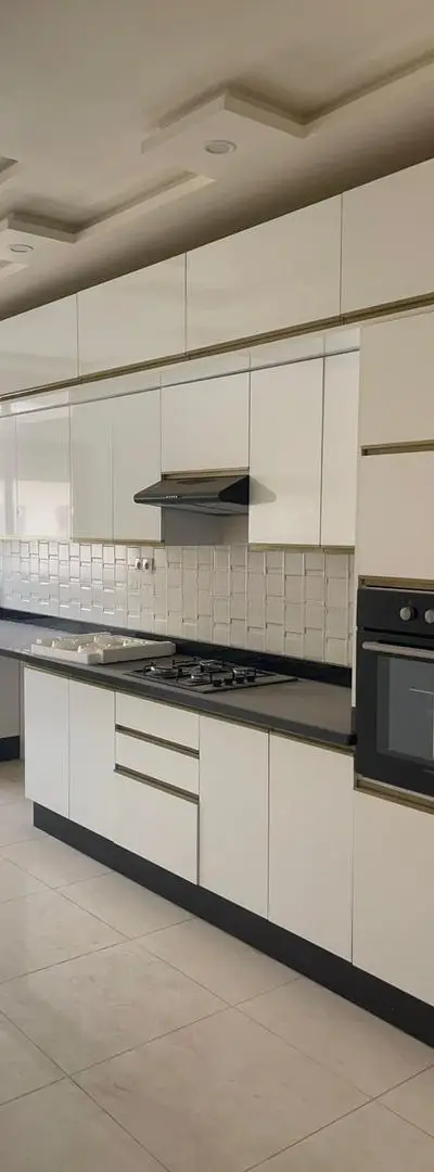 Appartement en rez-de-chaussée avec garage à Hay Layali