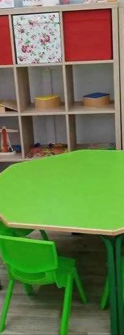 Table et chaise pour crèche et maternelle