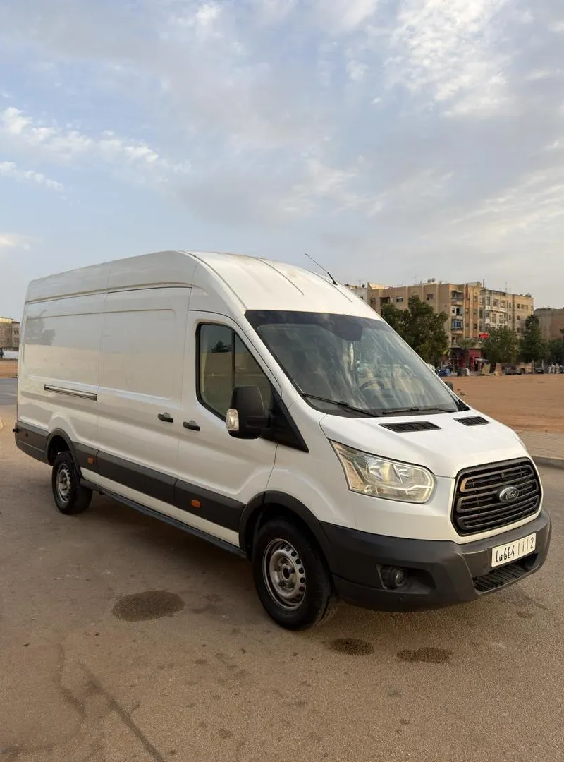 Ford Transit 3 panneaux 2016 à Salé