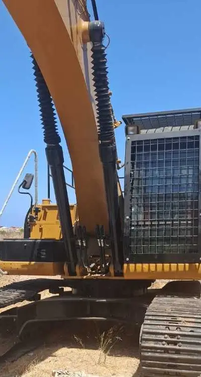 Caterpillar 325D importée