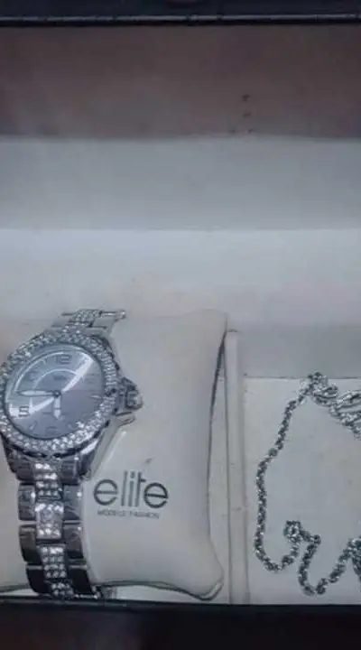 Coffret montre et son collier arge ELITE Argentées
