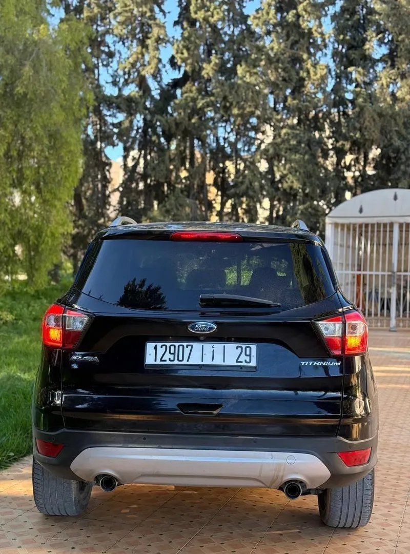 Ford Kuga titanium Atomique diesel