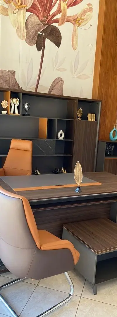 Bureau avec retour/chaise/vestiaire/banquette/lit