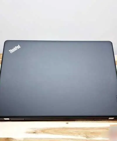 Lenovo professionnel Ram 8 disc SSD batterie 4h