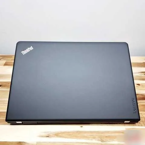 Lenovo professionnel Ram 8 disc SSD batterie 4h