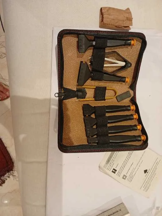 Kit d'outils d'insertion et d'extraction de puces