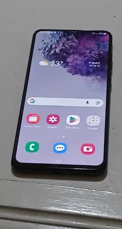 samsung S20 +