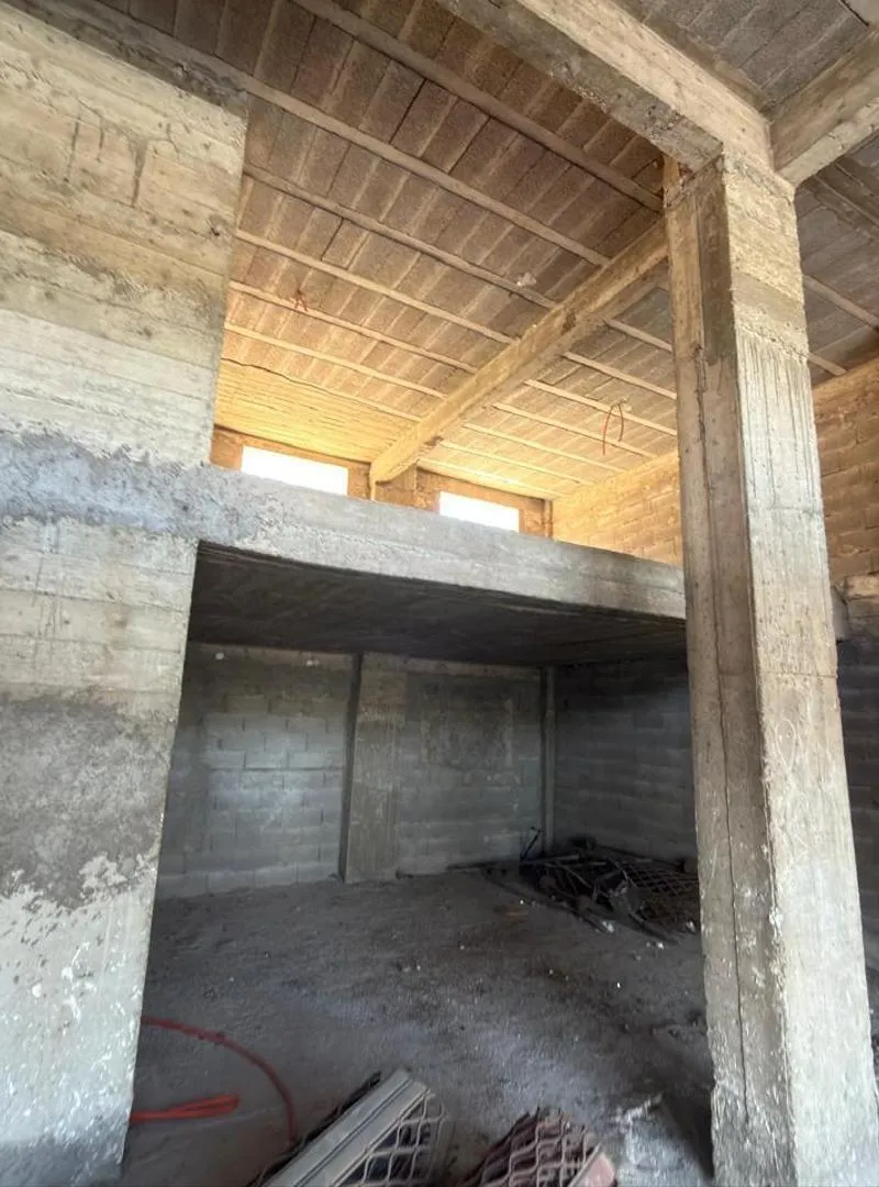 Magasin spacieux de 109 m² à louer Av des FAR