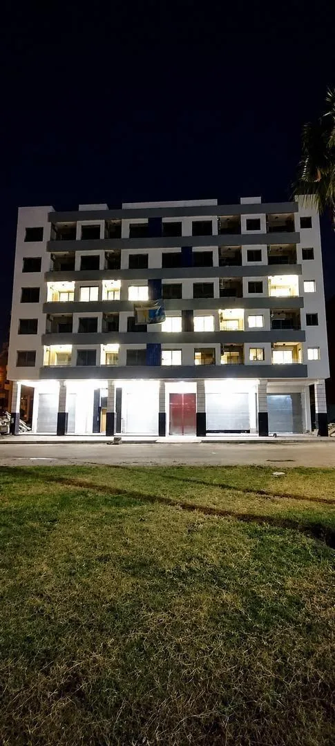 Local commercial 106m2 plus 55m2 de mezzanine Bouznika