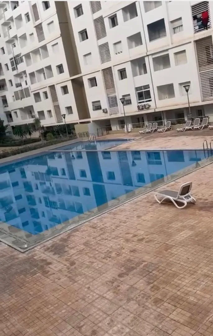 En location appart avec piscine